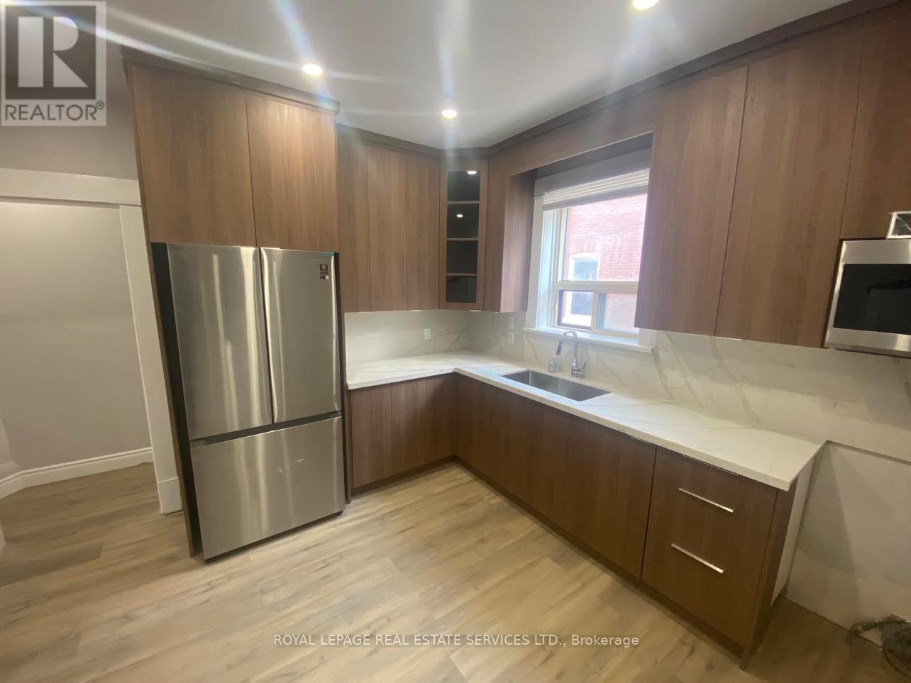 Unit C - 76 Guelph Street, Halton Hills (Georgetown), Ontario  L7G 3Z5 - Photo 2 - W12880910