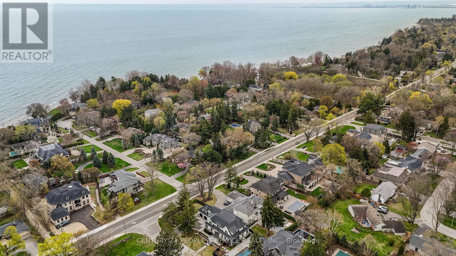 167 Blue Water Place, Burlington, Ontario  L7L 2J3 - Photo 35 - W12880928