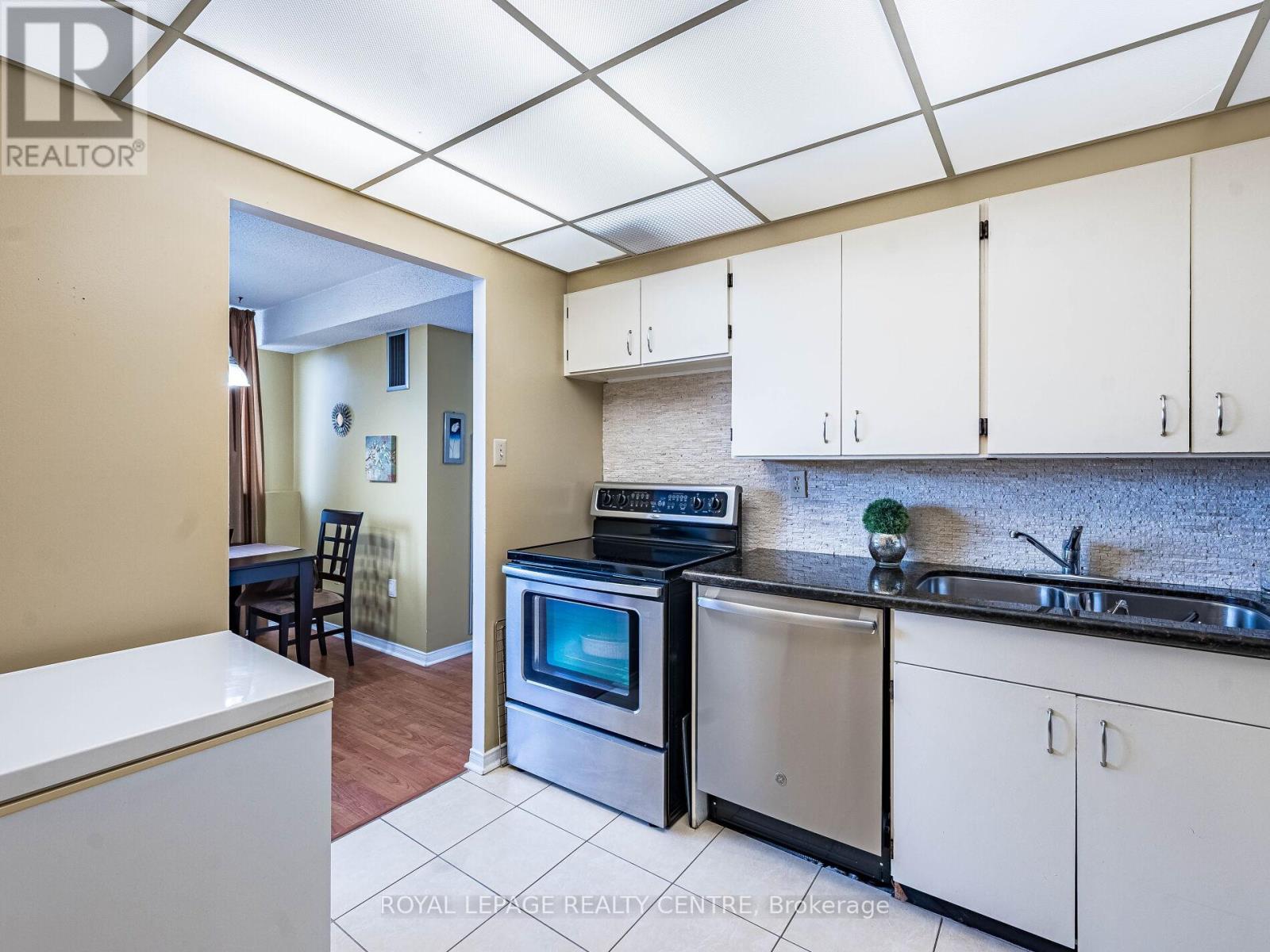 1604 - 3590 Kaneff Crescent W, Mississauga (Mississauga Valleys), Ontario  L5A 3X3 - Photo 16 - W12880946