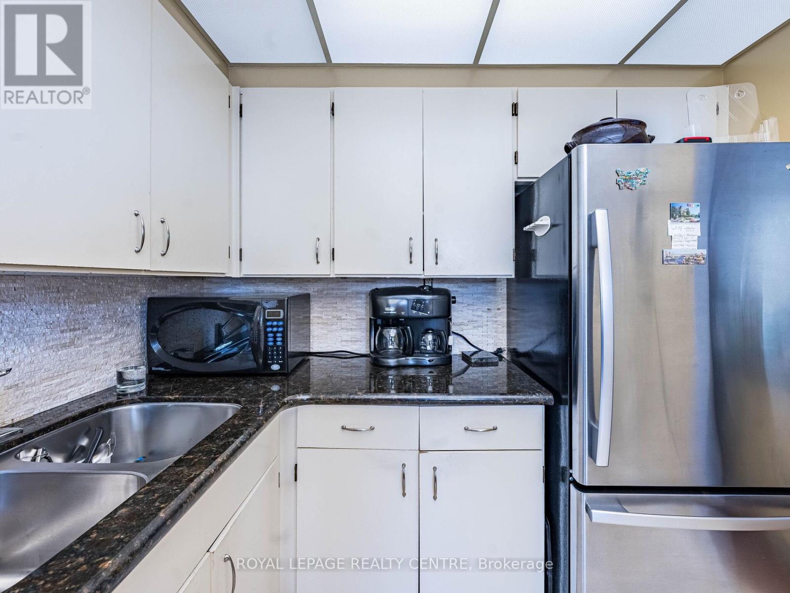 1604 - 3590 Kaneff Crescent W, Mississauga (Mississauga Valleys), Ontario  L5A 3X3 - Photo 19 - W12880946