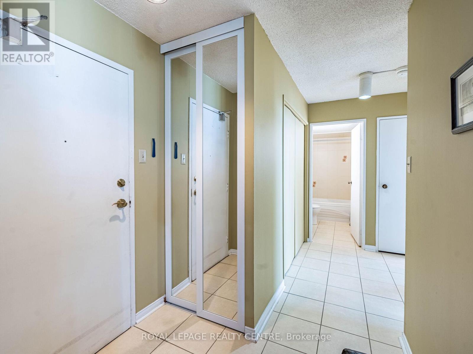 1604 - 3590 Kaneff Crescent W, Mississauga (Mississauga Valleys), Ontario  L5A 3X3 - Photo 20 - W12880946