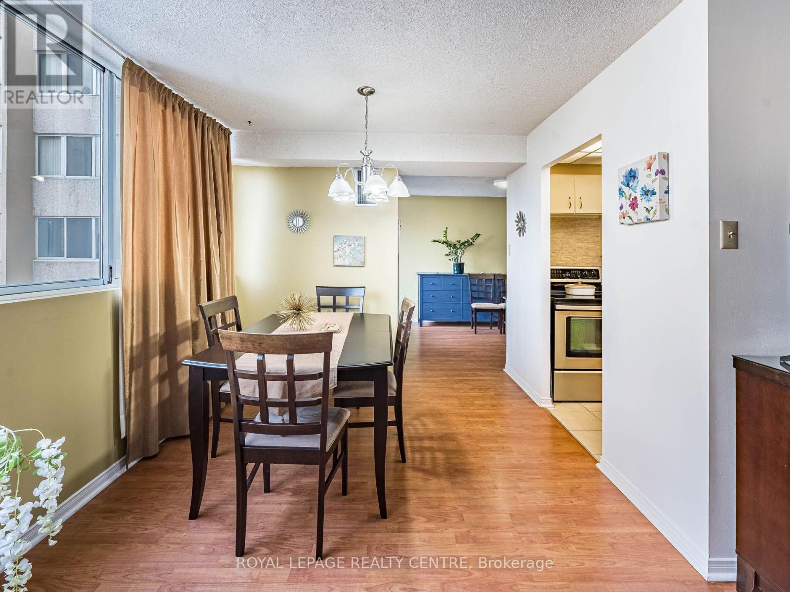 1604 - 3590 Kaneff Crescent W, Mississauga (Mississauga Valleys), Ontario  L5A 3X3 - Photo 7 - W12880946