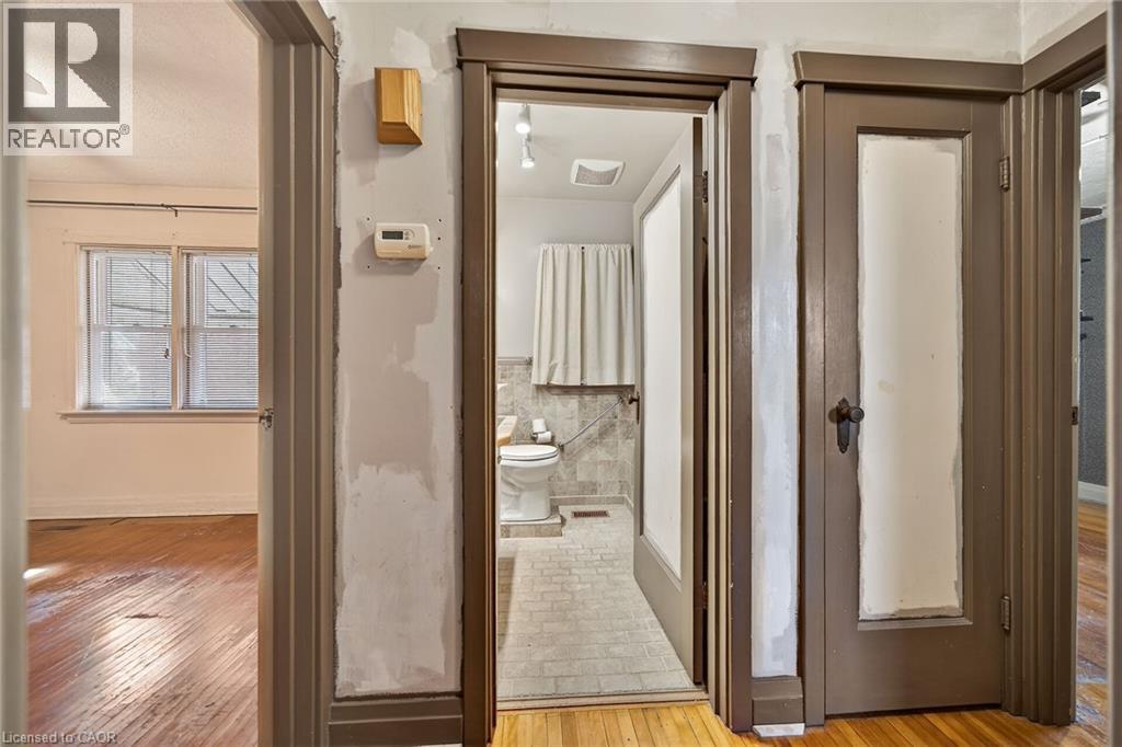 210 Huxley Avenue S, Hamilton, Ontario  L8K 2R3 - Photo 9 - 40811007