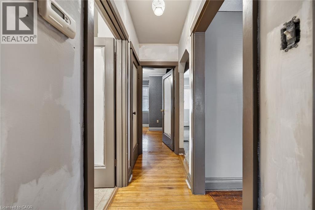 210 Huxley Avenue S, Hamilton, Ontario  L8K 2R3 - Photo 15 - 40811007