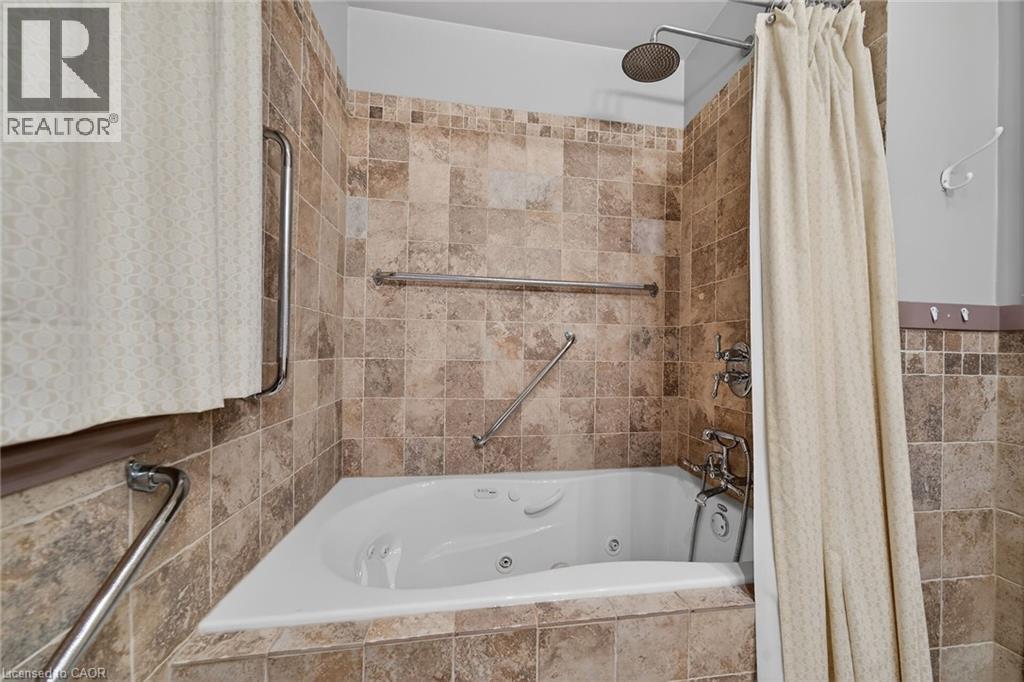 210 Huxley Avenue S, Hamilton, Ontario  L8K 2R3 - Photo 13 - 40811007