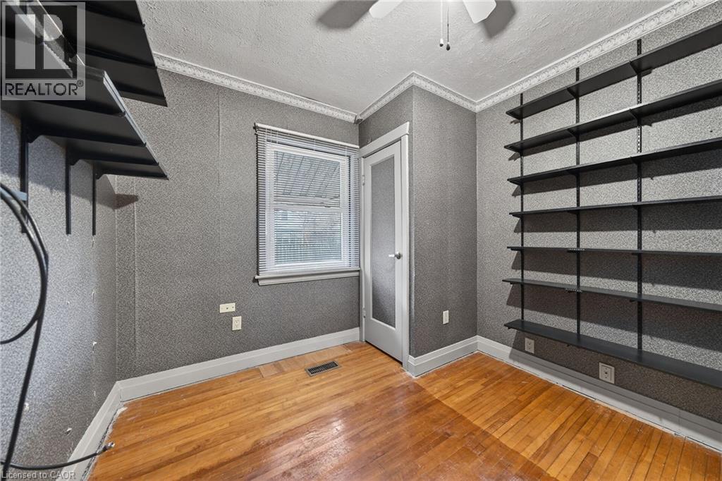 210 Huxley Avenue S, Hamilton, Ontario  L8K 2R3 - Photo 14 - 40811007