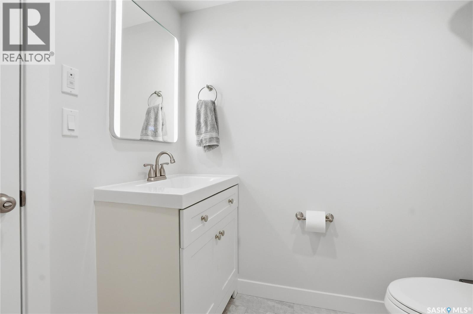 675 Secord Bend, Saskatoon, Saskatchewan  S7V 0M3 - Photo 38 - SK030399