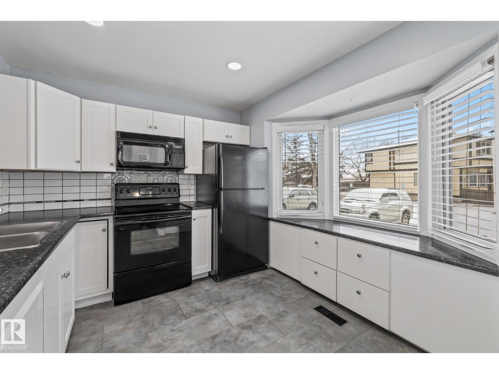 2149 141 Av Nw, Edmonton, Alberta  T5Y 1C4 - Photo 7 - E4477380