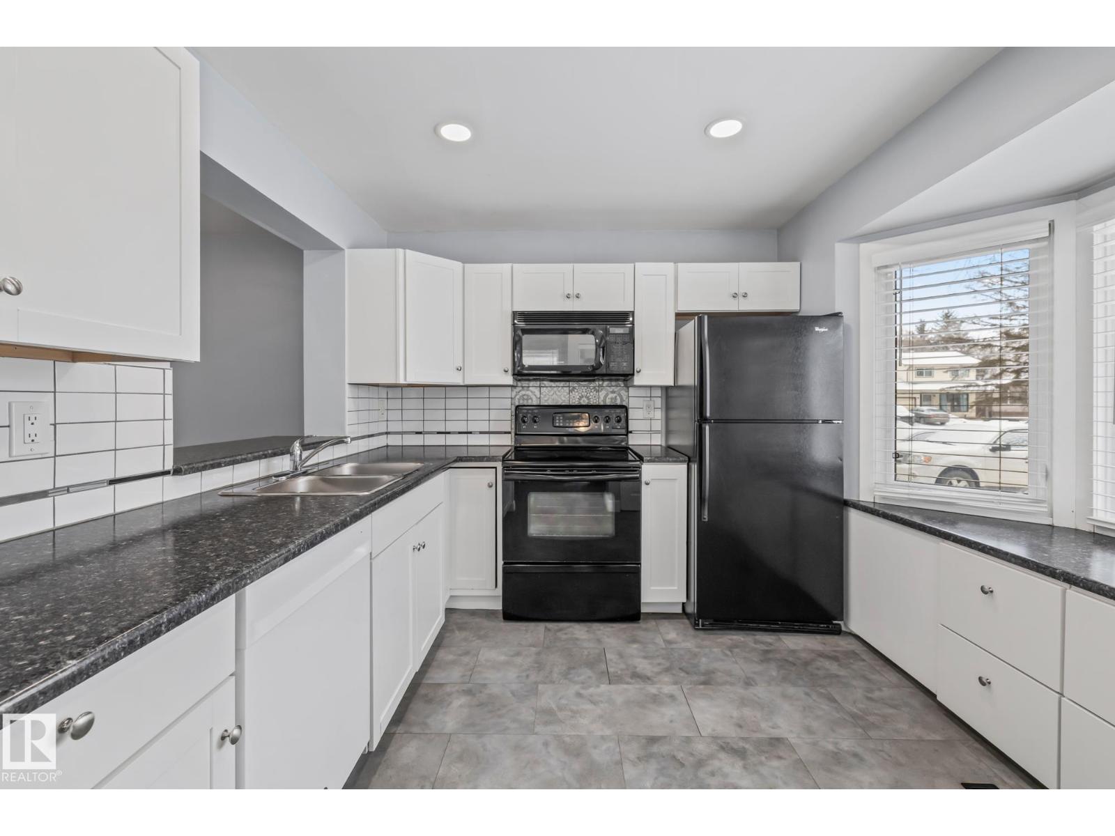 2149 141 Av Nw, Edmonton, Alberta  T5Y 1C4 - Photo 6 - E4477380