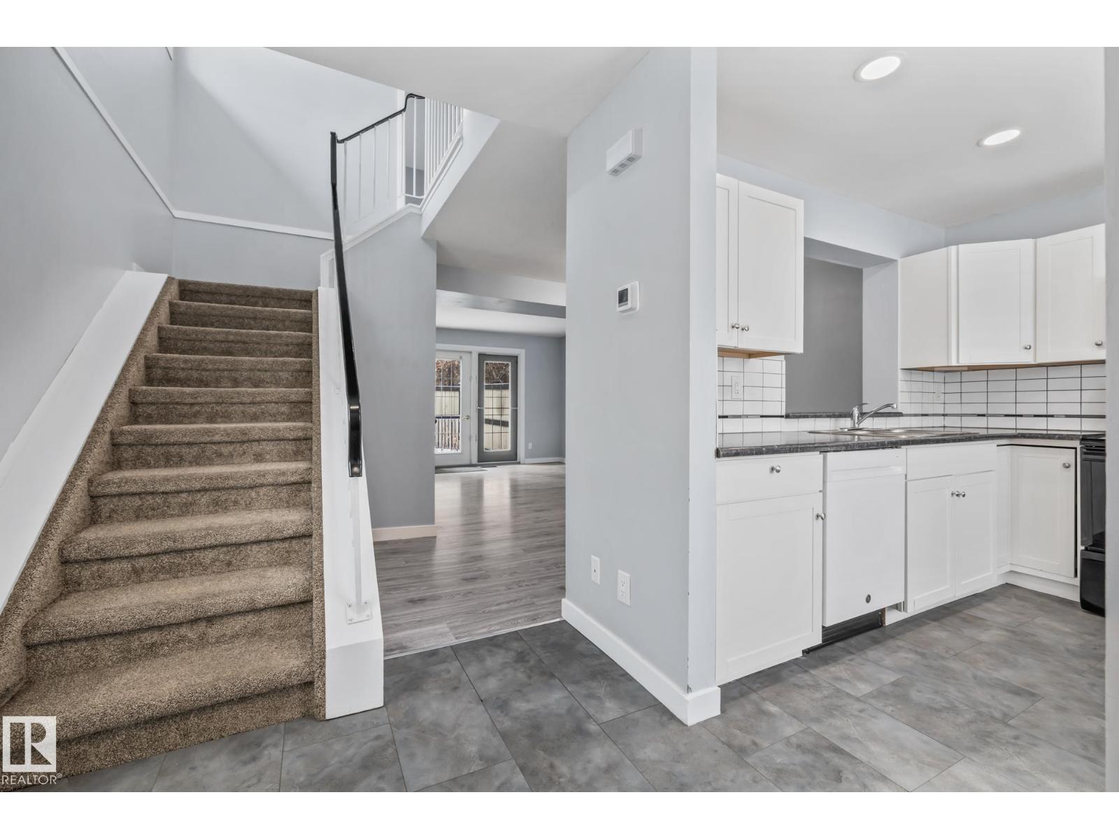 2149 141 Av Nw, Edmonton, Alberta  T5Y 1C4 - Photo 10 - E4477380