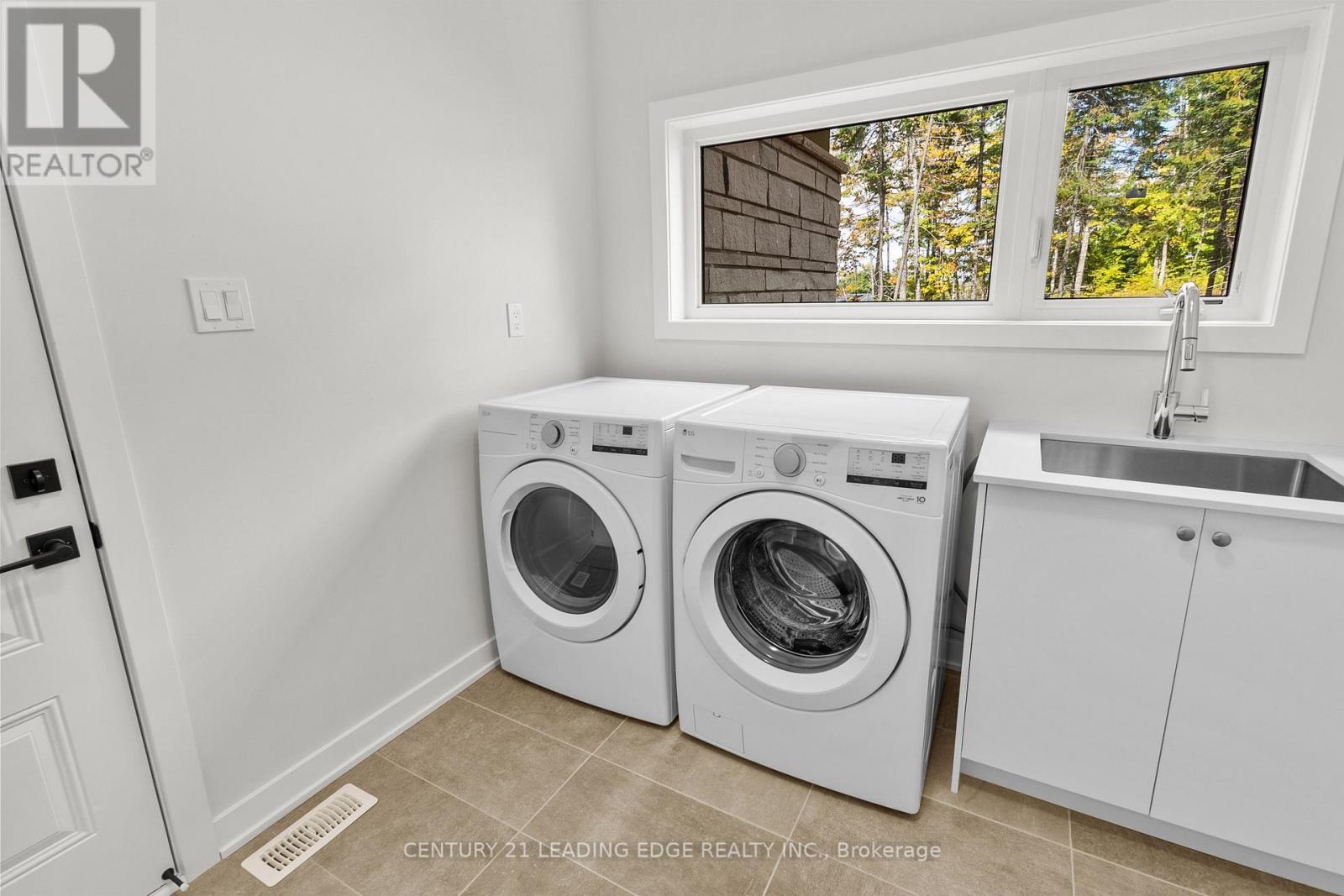 1023 Kingsridge Court, Lake Of Bays (Franklin), Ontario  P1H 0K1 - Photo 33 - X12880908