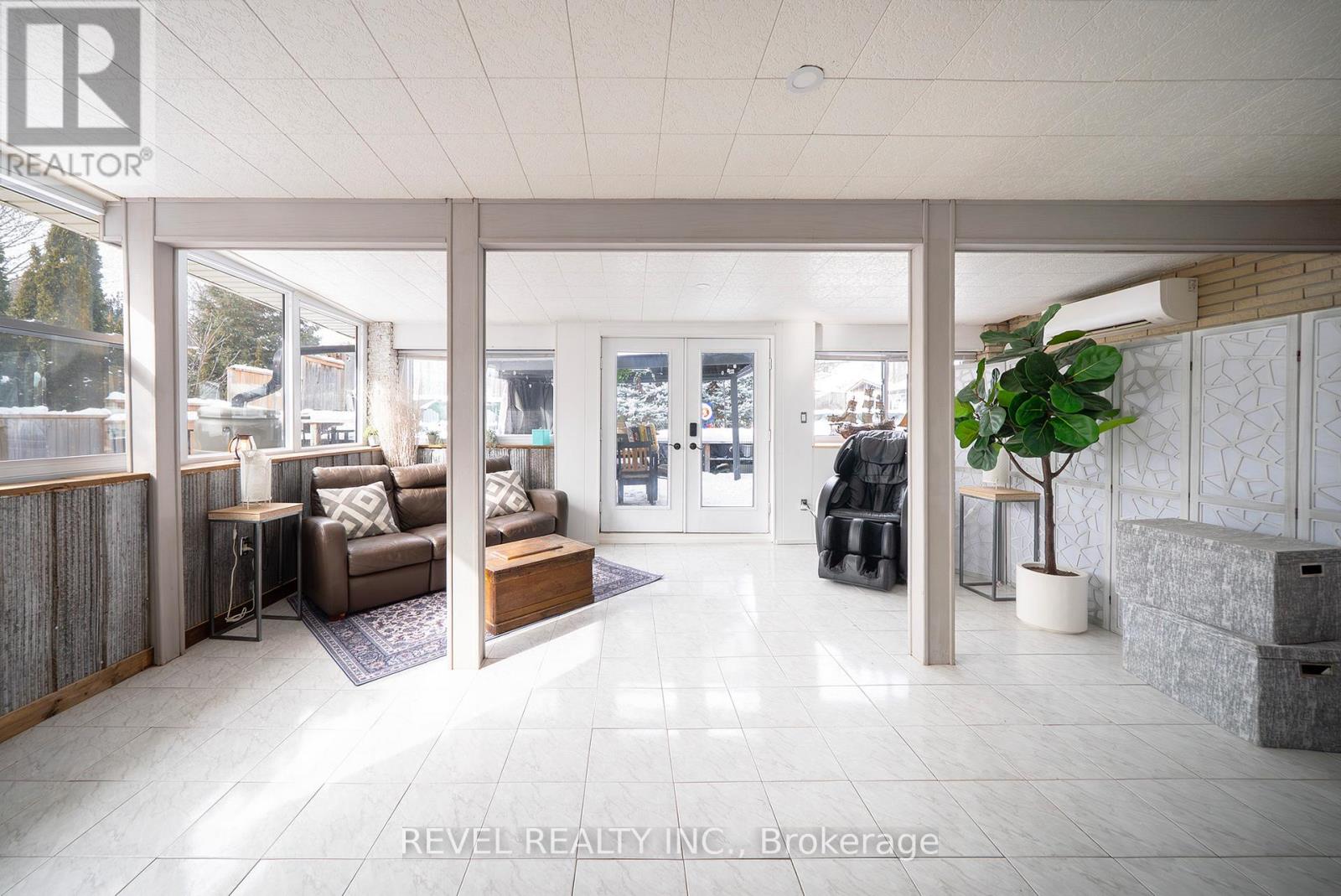 44 Shalfleet Boulevard, Brantford, Ontario  N3R 6L6 - Photo 25 - X12880912