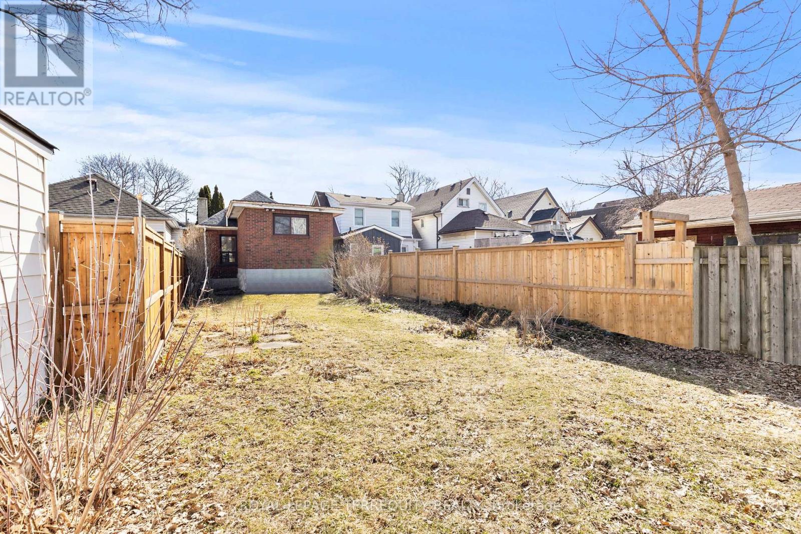 36 East 24th Street, Hamilton, Ontario  L8V 2X7 - Photo 15 - X12880922