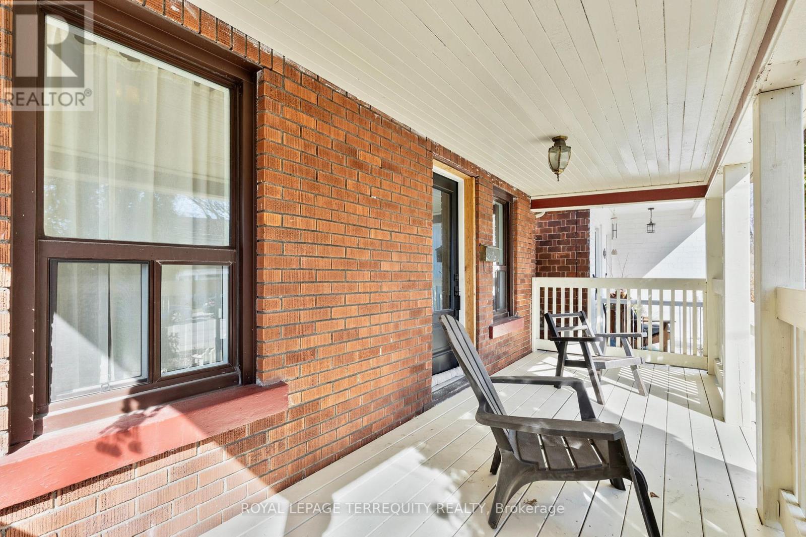 36 East 24th Street, Hamilton, Ontario  L8V 2X7 - Photo 2 - X12880922