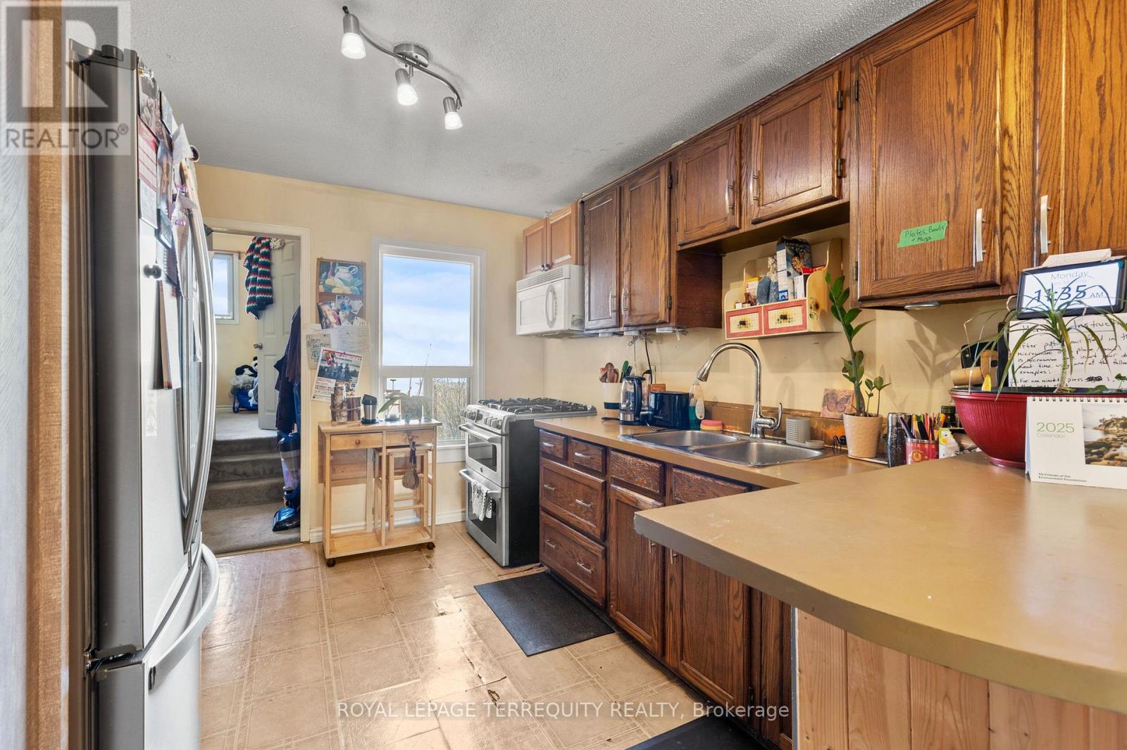 36 East 24th Street, Hamilton, Ontario  L8V 2X7 - Photo 7 - X12880922