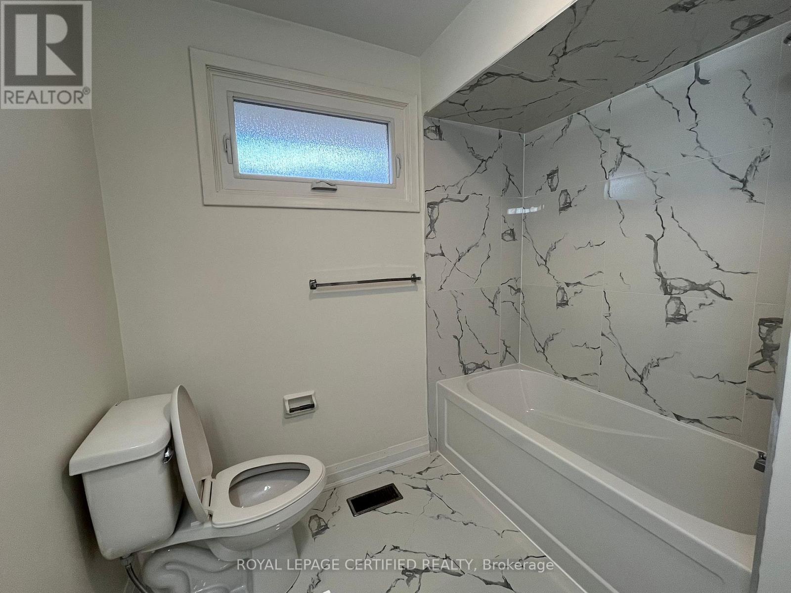 617 West 5th Street, Hamilton, Ontario  L9C 3R1 - Photo 12 - X12880932