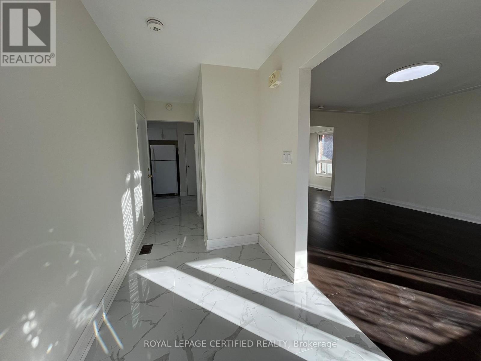 617 West 5th Street, Hamilton, Ontario  L9C 3R1 - Photo 2 - X12880932