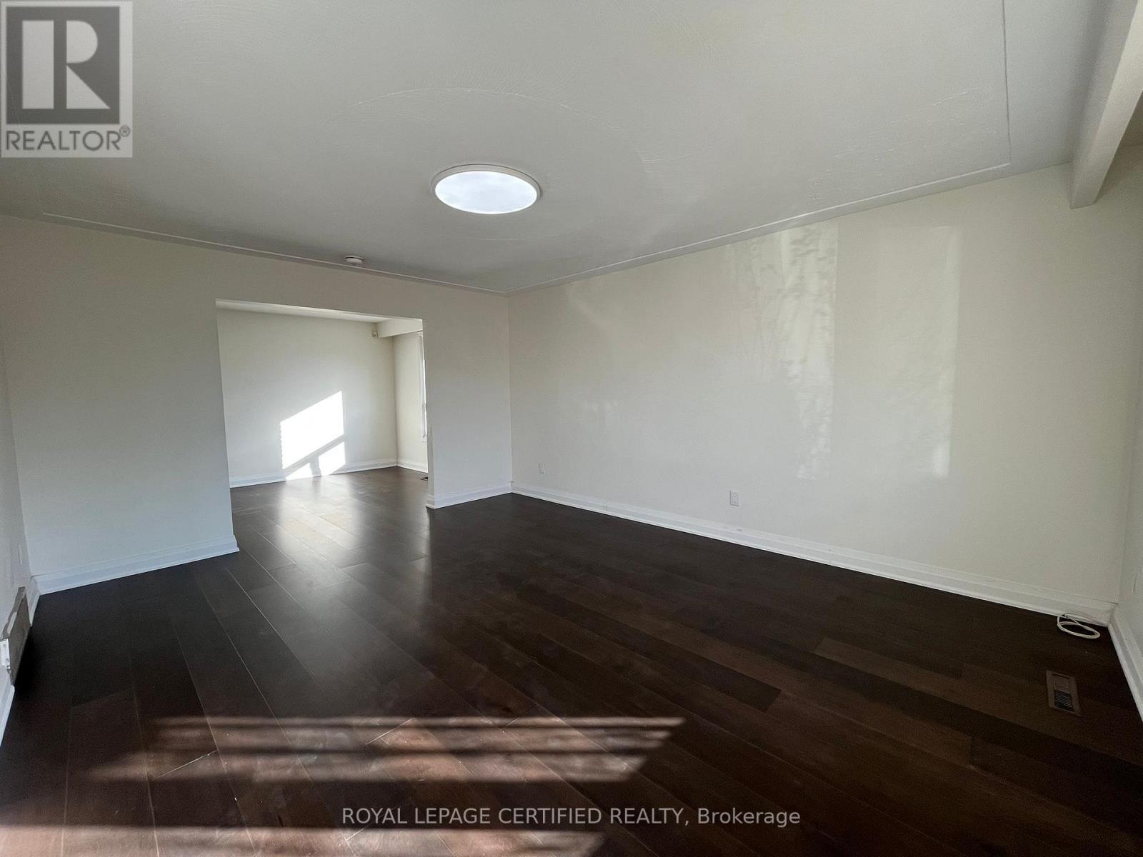 617 West 5th Street, Hamilton, Ontario  L9C 3R1 - Photo 3 - X12880932