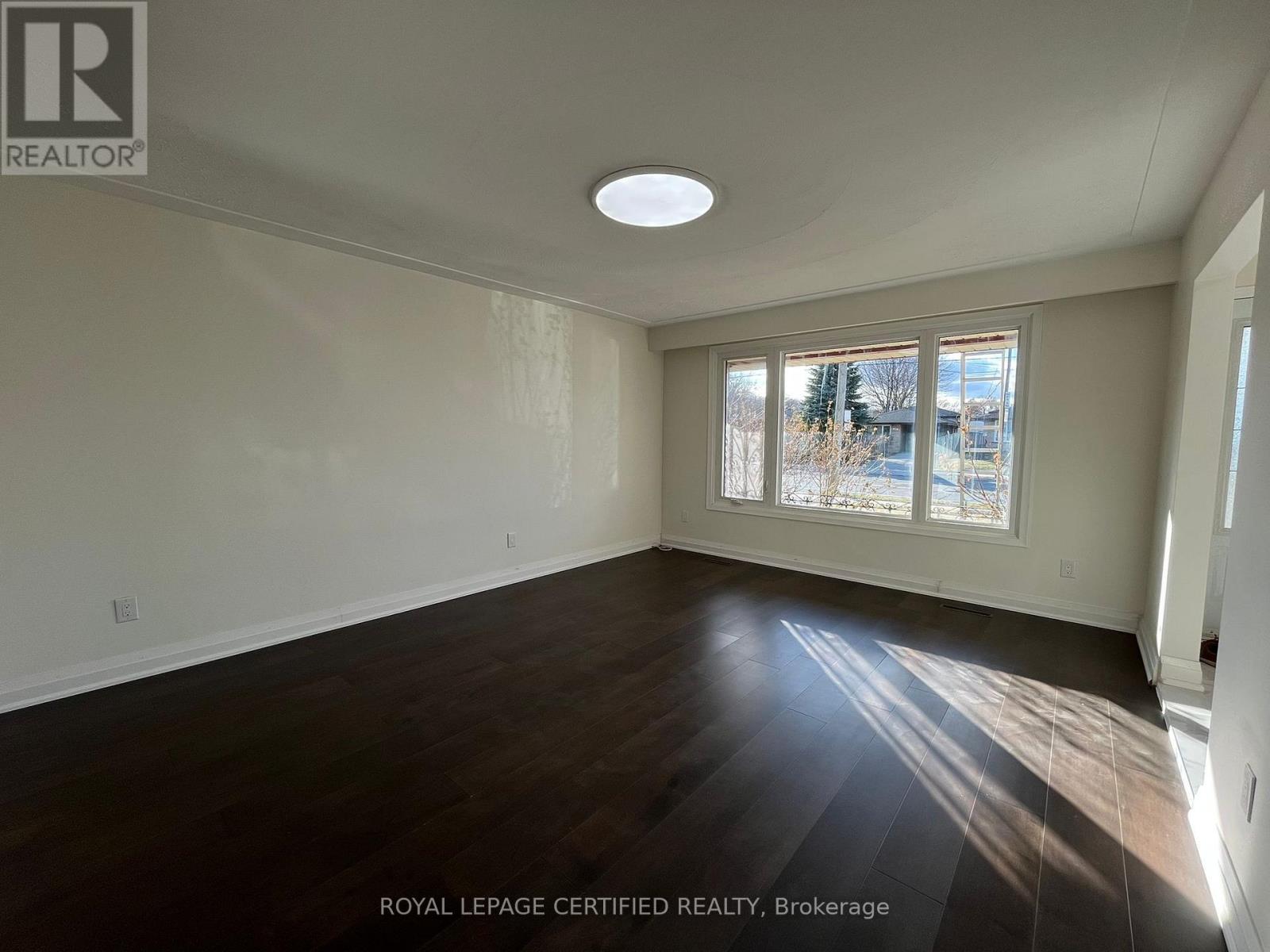 617 West 5th Street, Hamilton, Ontario  L9C 3R1 - Photo 4 - X12880932