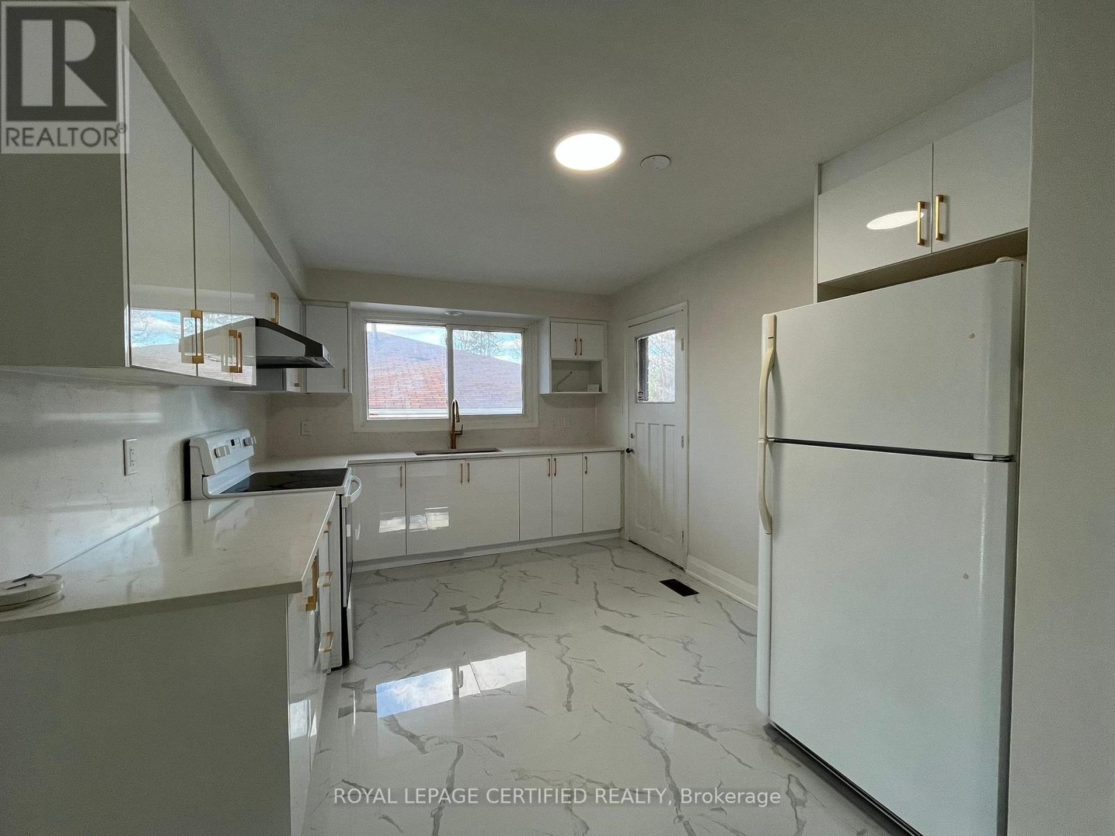 617 West 5th Street, Hamilton, Ontario  L9C 3R1 - Photo 7 - X12880932