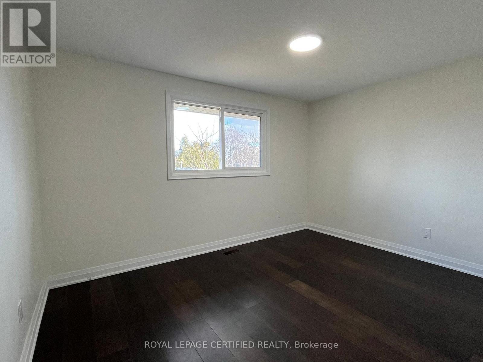 617 West 5th Street, Hamilton, Ontario  L9C 3R1 - Photo 9 - X12880932