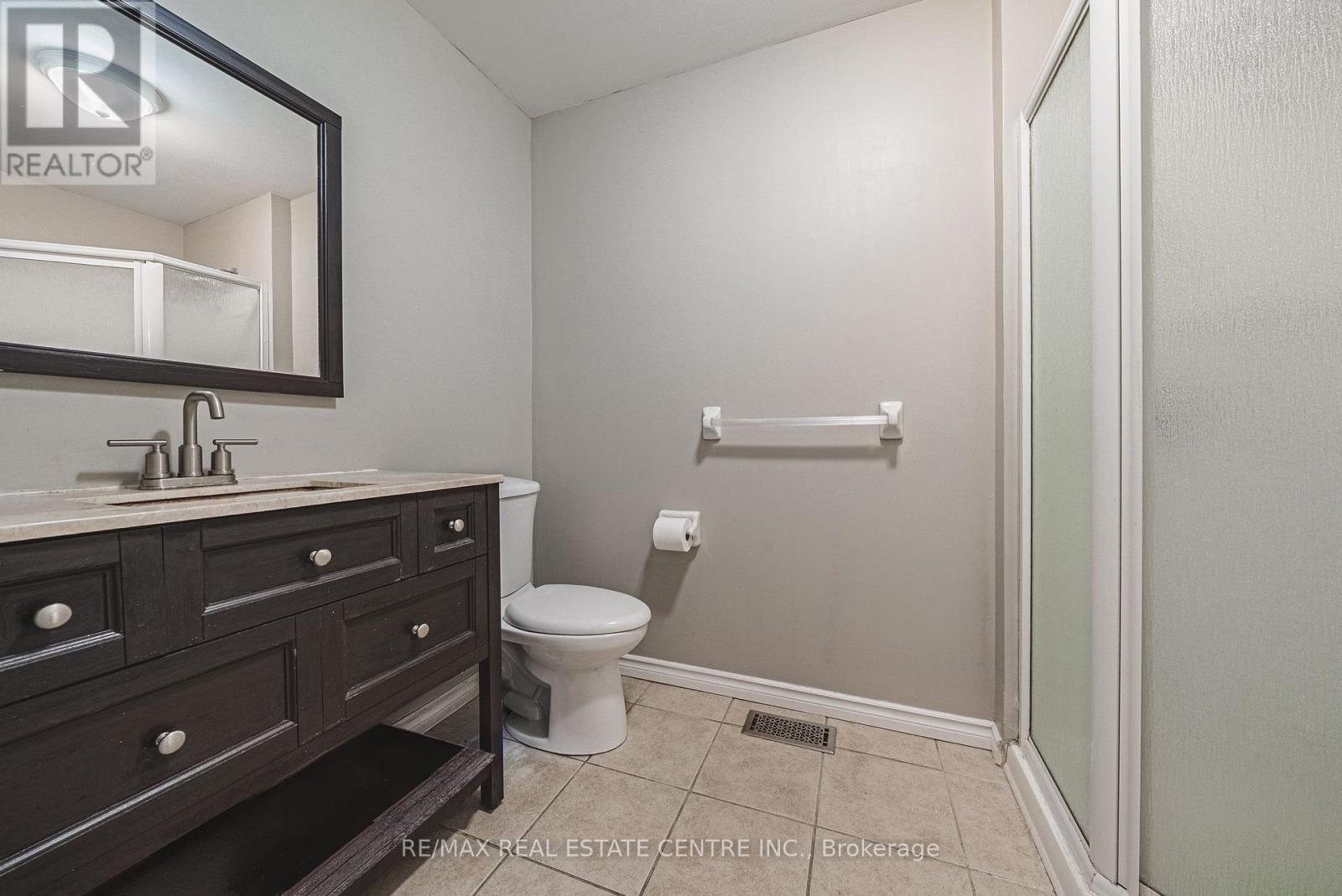 5 Michelle Court, Kitchener, Ontario  N2N 3K8 - Photo 18 - X12880992