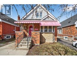 210 HUXLEY AVENUE S, Hamilton, Ontario