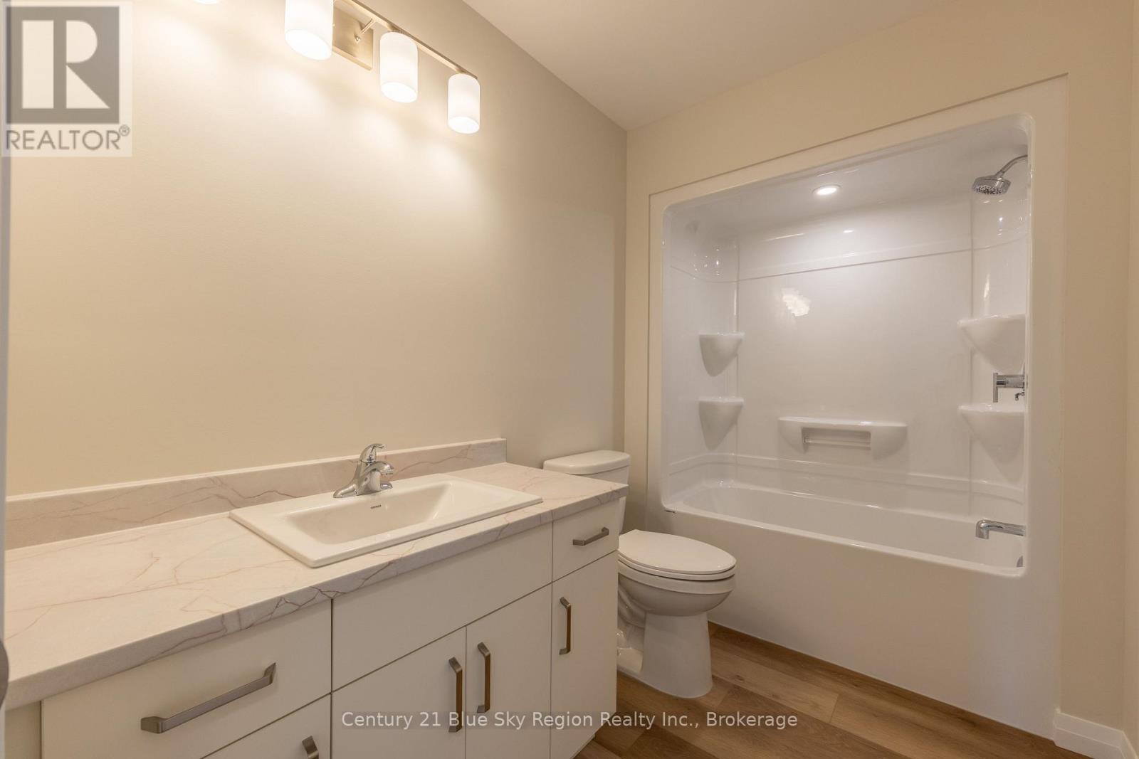 201 Talon Crescent, Bonfield, Ontario  P0H 2E0 - Photo 14 - X12538260