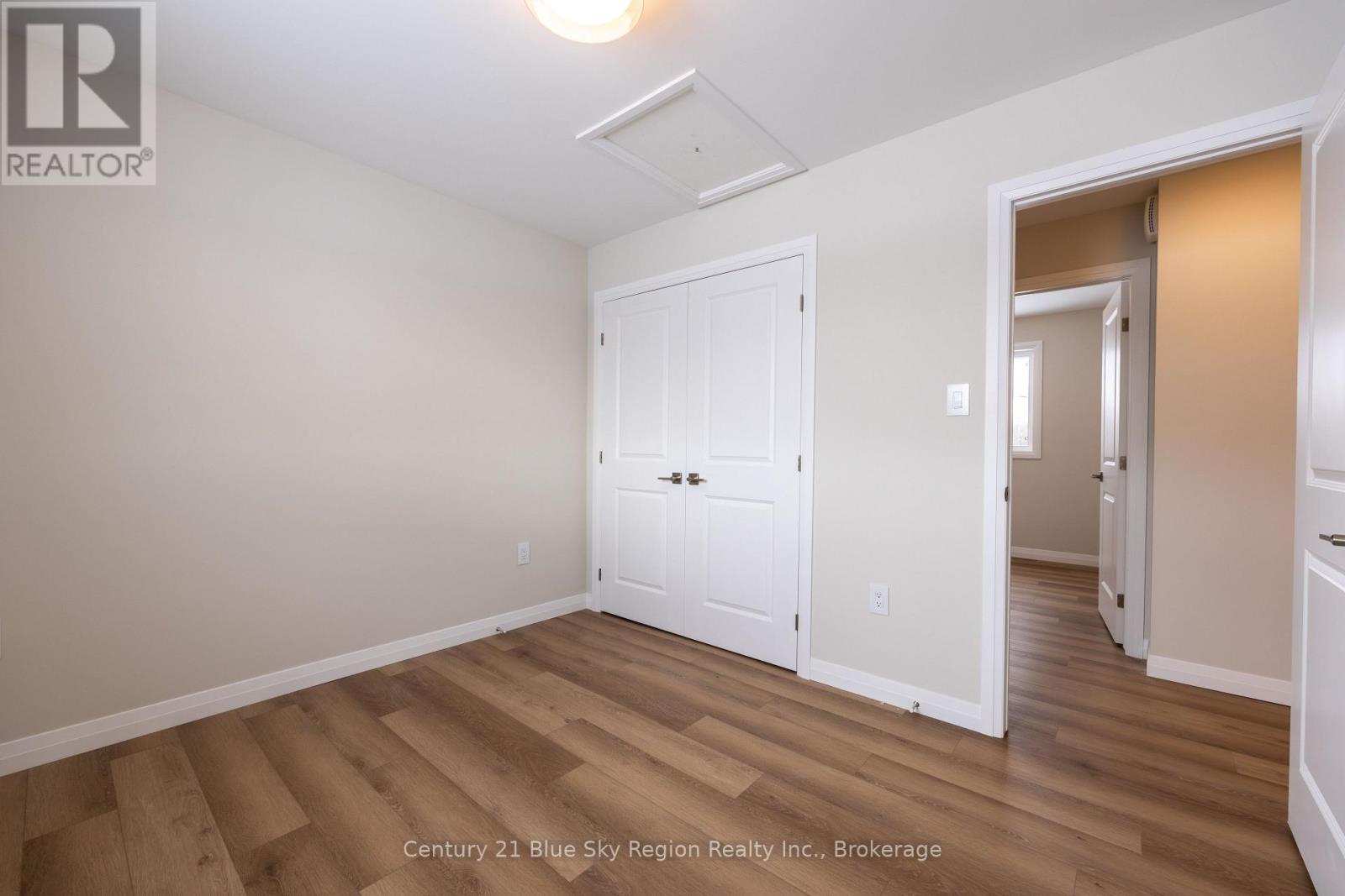 201 Talon Crescent, Bonfield, Ontario  P0H 2E0 - Photo 12 - X12538260