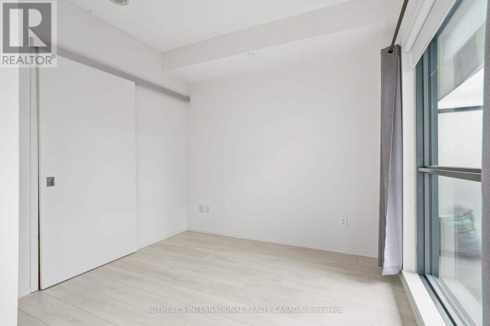 2401 - 159 Dundas Street E, Toronto, Ontario  M5B 1E4 - Photo 15 - C12880650