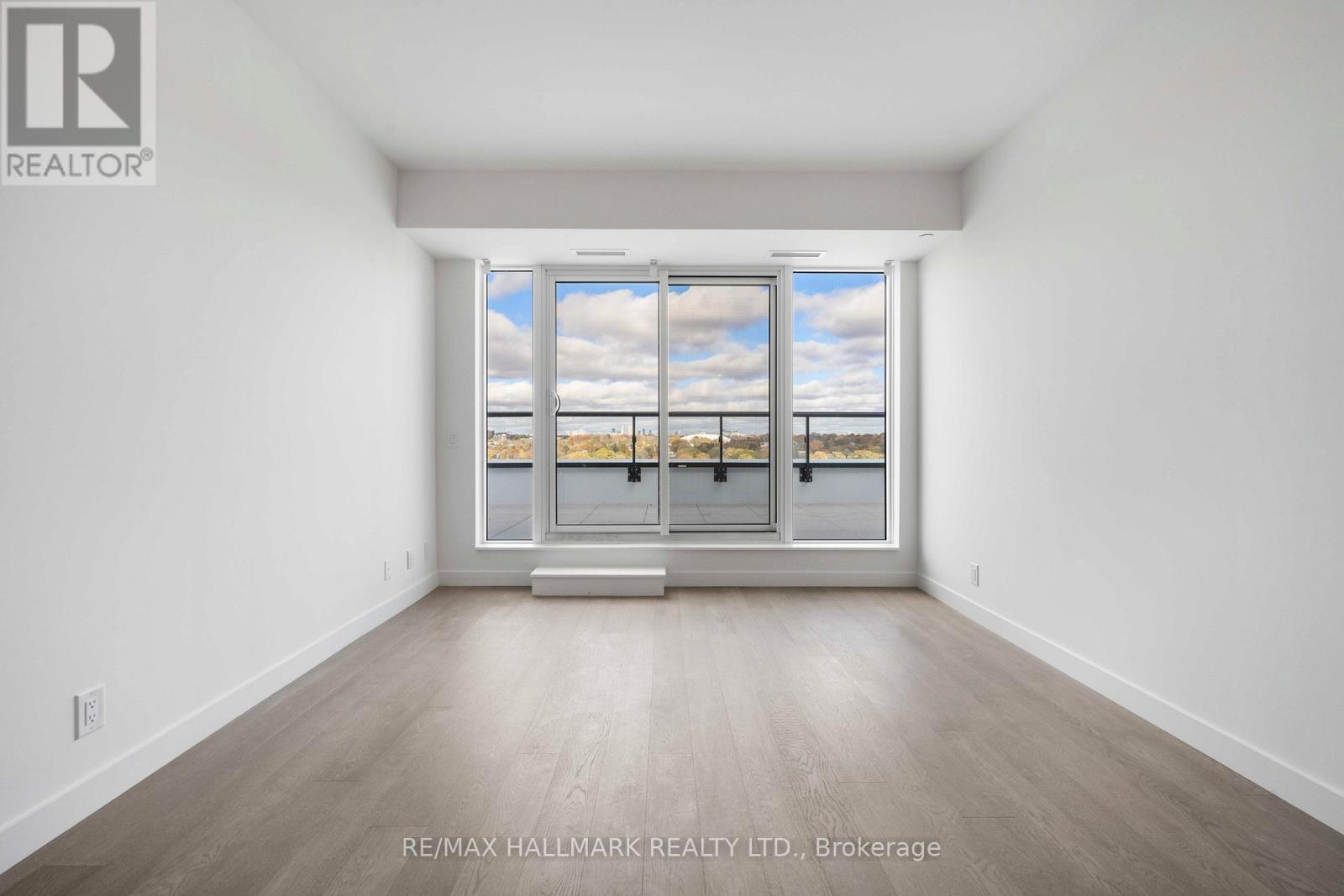 1310 - 1050 Eastern Avenue, Toronto, Ontario  M4L 0B7 - Photo 10 - E12879488