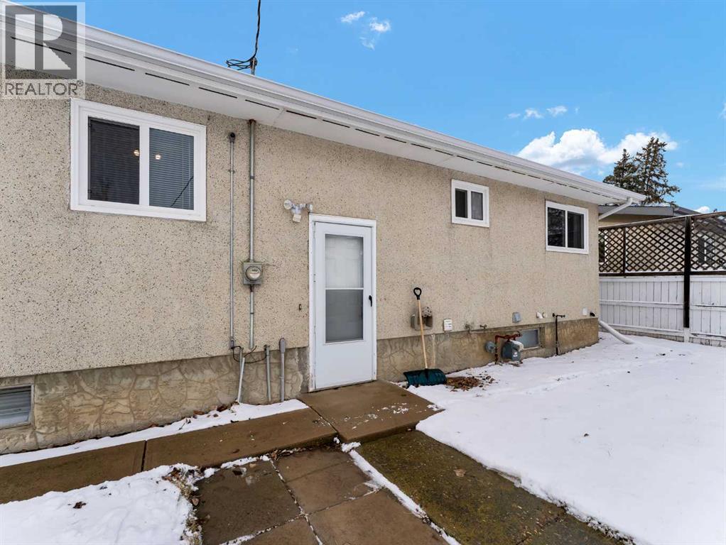 813 2 Street Se, Redcliff, Alberta  T0J 2P0 - Photo 34 - A2291988