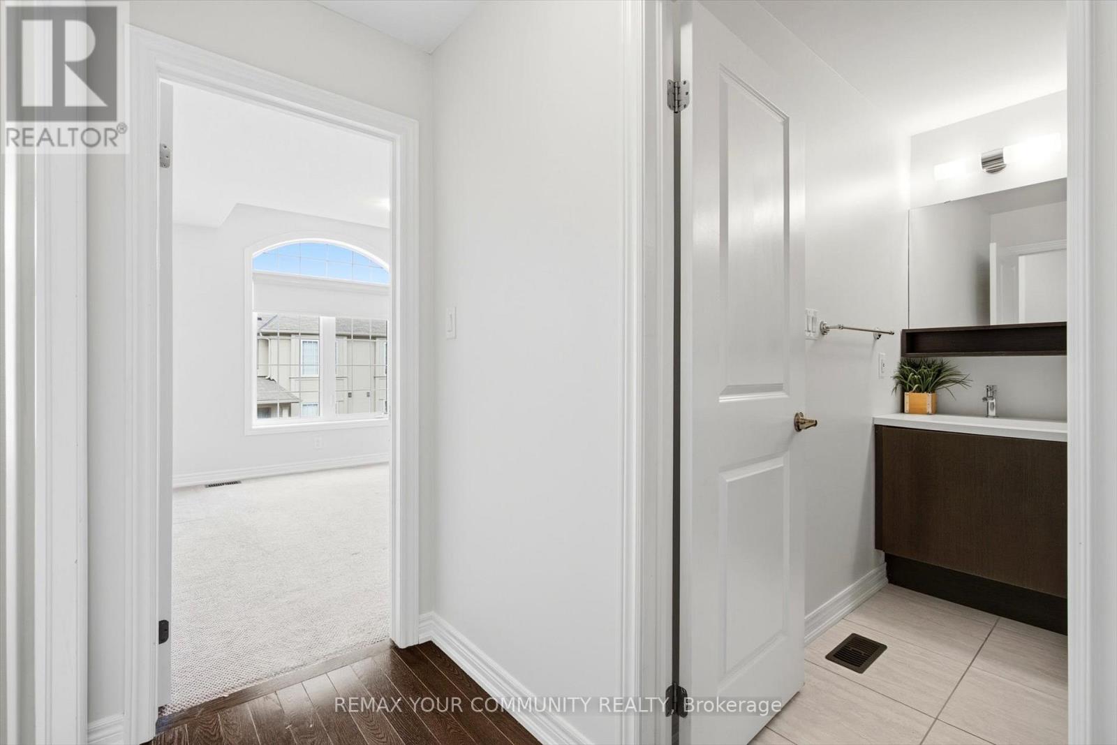 380 Cranbrook Common, Oakville, Ontario  L6H 0P8 - Photo 15 - W12705232