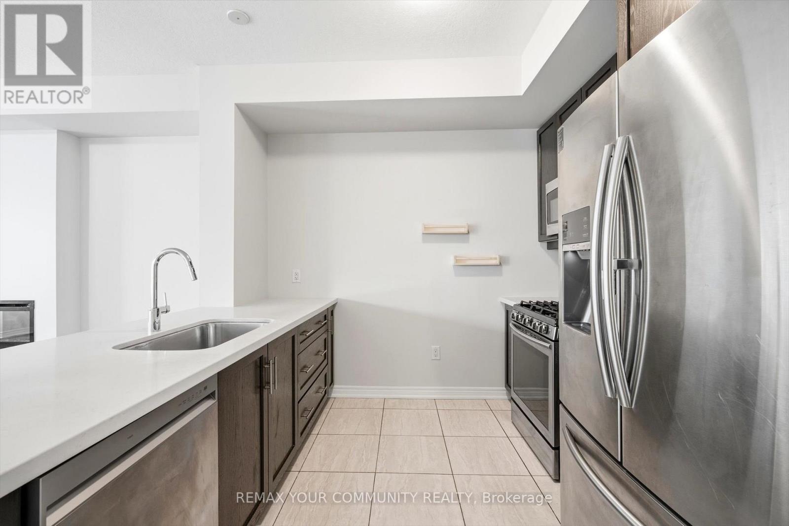 380 Cranbrook Common, Oakville, Ontario  L6H 0P8 - Photo 6 - W12705232