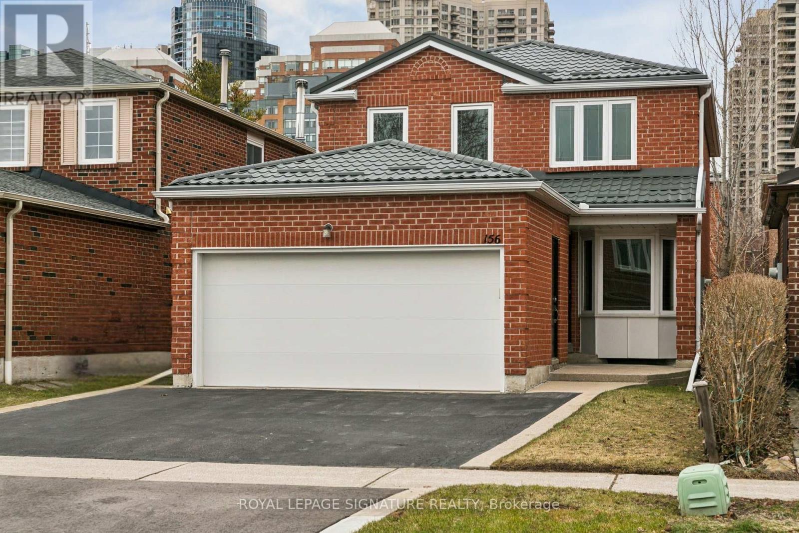 156 Macedonia Crescent, Mississauga, Ontario  L5B 3J5 - Photo 2 - W12880456