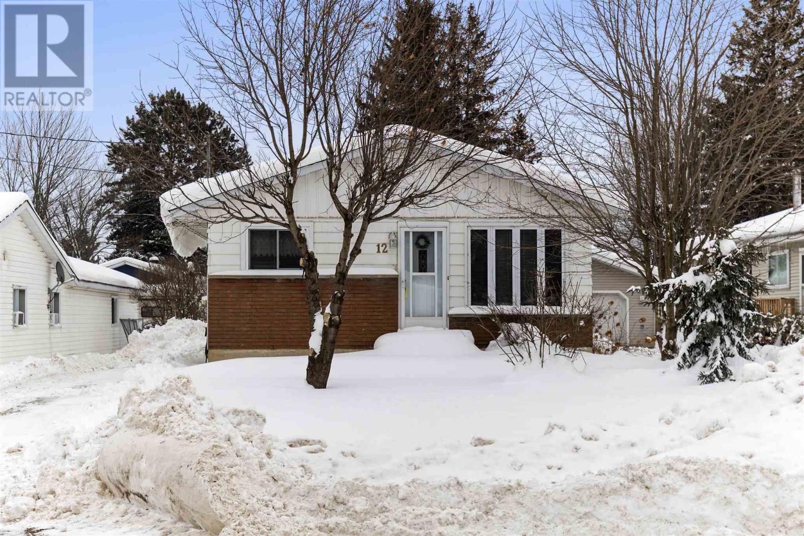 12 Vera ST, sault ste. marie, Ontario