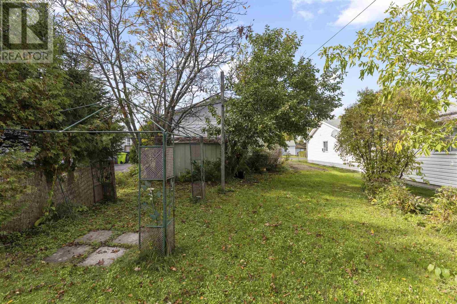 12 Vera St, Sault Ste. Marie, Ontario  P6B 5M8 - Photo 27 - SM260464