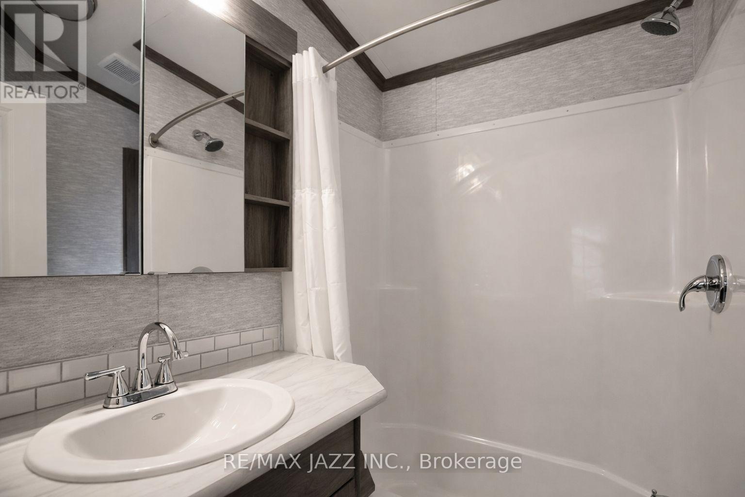 819 - 225 Platten Boulevard, Scugog, Ontario  L9L 1B4 - Photo 10 - E12881186