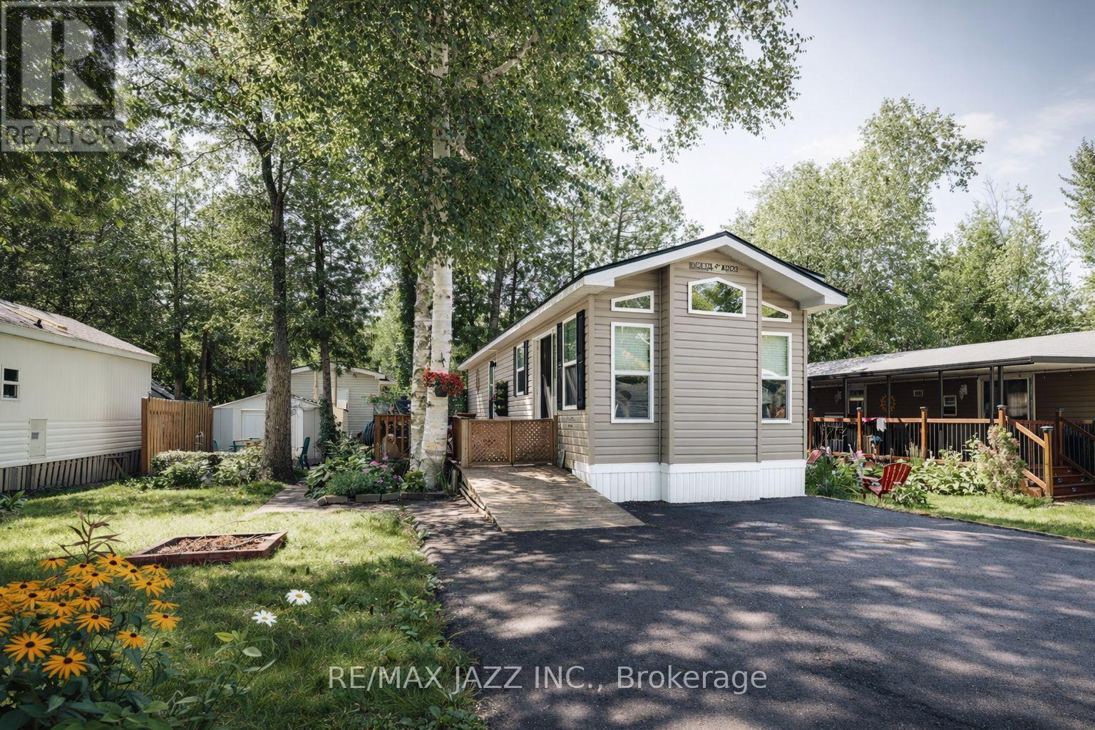 819 - 225 Platten Boulevard, Scugog, Ontario  L9L 1B4 - Photo 2 - E12881186