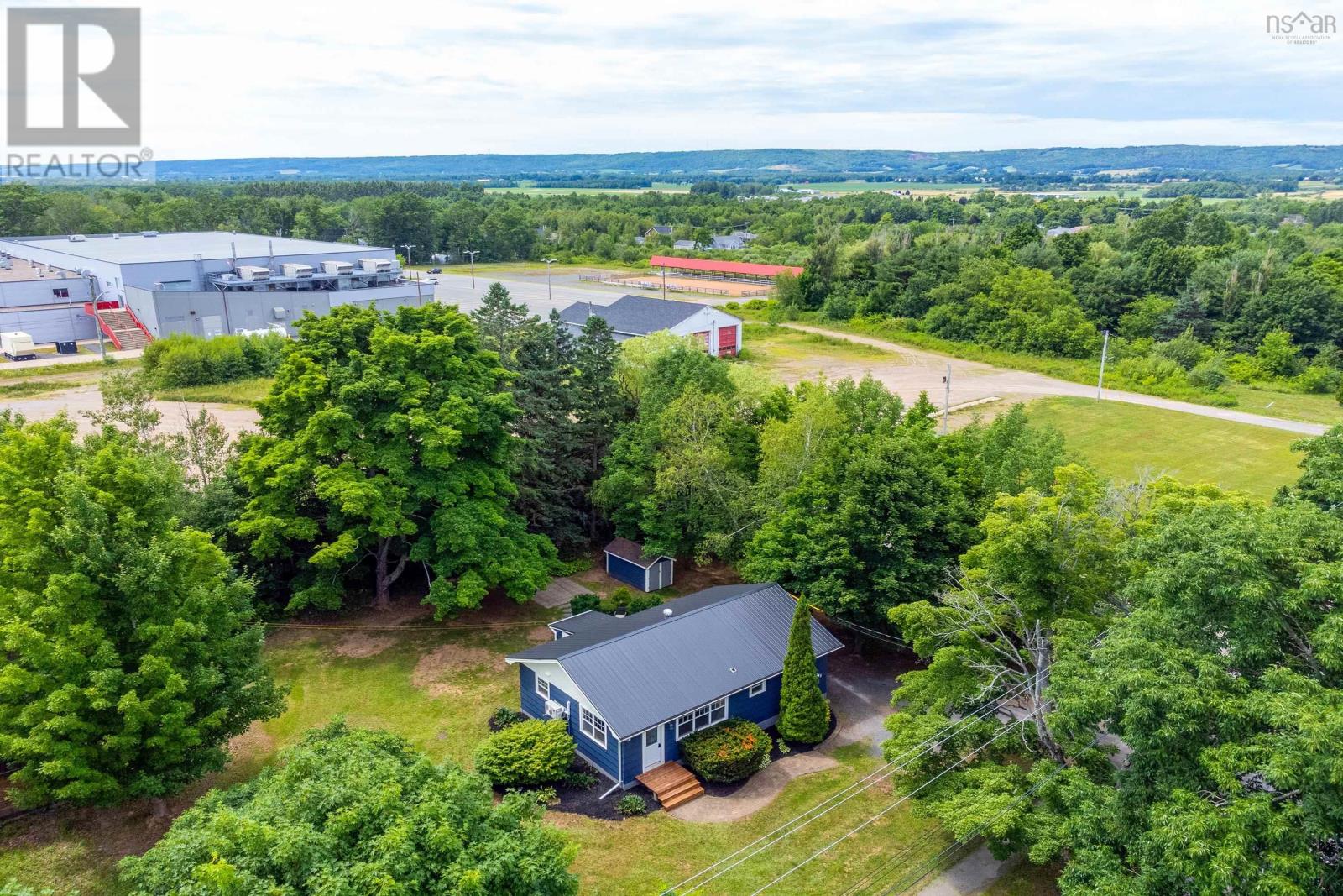 145 Foster Street, Berwick, Nova Scotia  B0P 1E0 - Photo 3 - 202604264