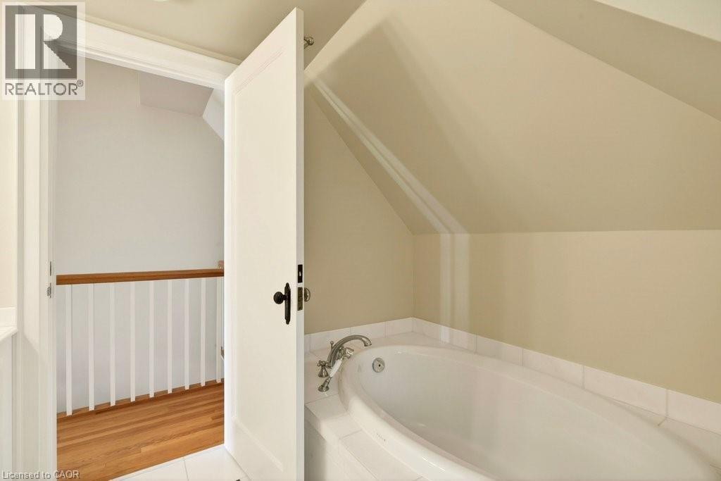 3196 Lakeshore Road, Burlington, Ontario  L7N 1A4 - Photo 37 - 40801836