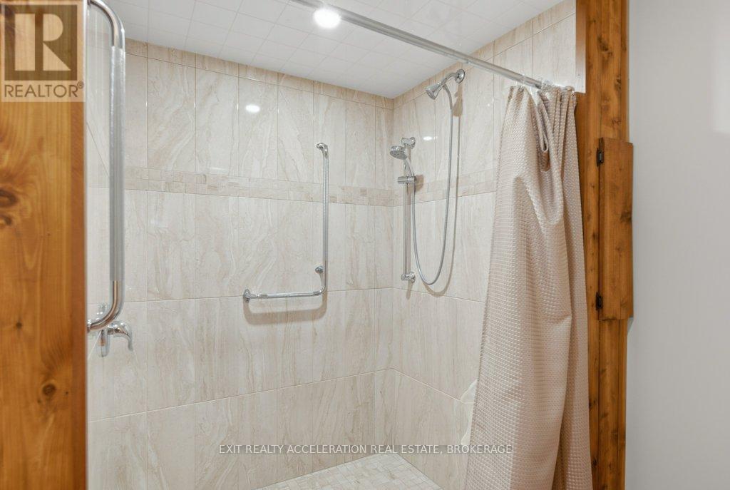 236 East Street, Greater Napanee (Greater Napanee), Ontario  K7R 1T2 - Photo 14 - X12881168