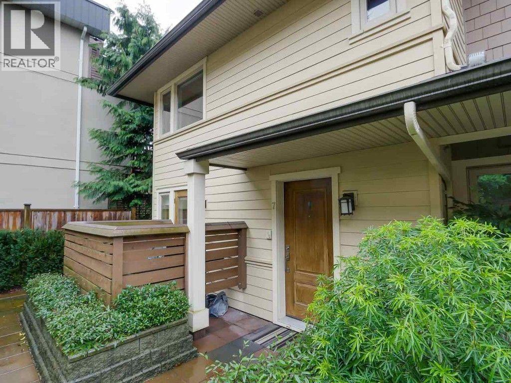7 215 E 4 STREET, North Vancouver, British Columbia