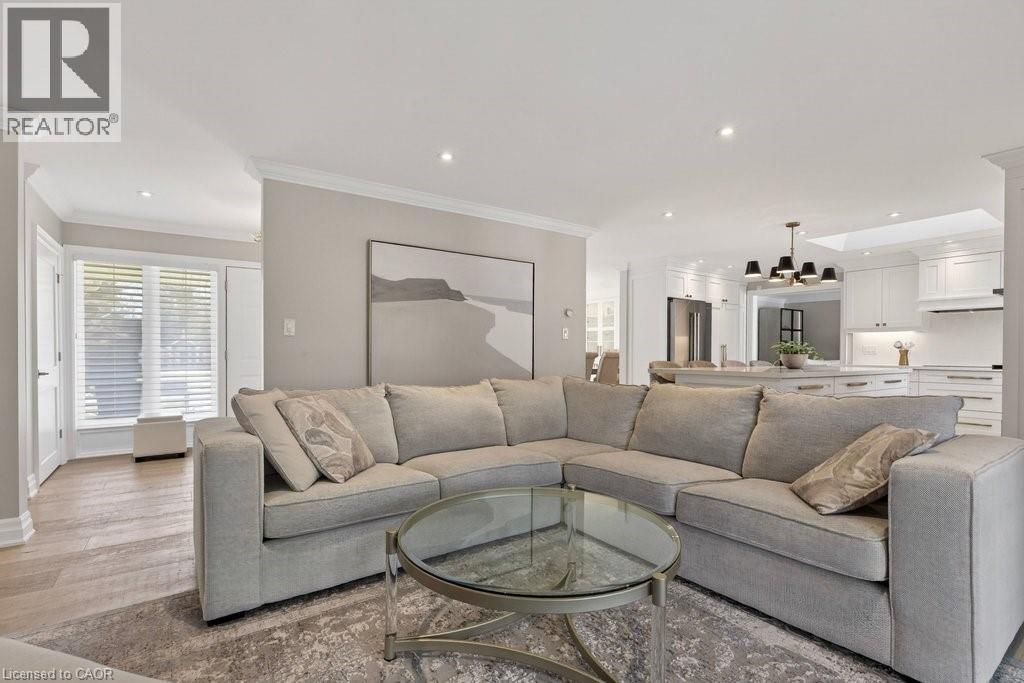 677 King Road, Burlington, Ontario  L7T 3K5 - Photo 5 - 40808575