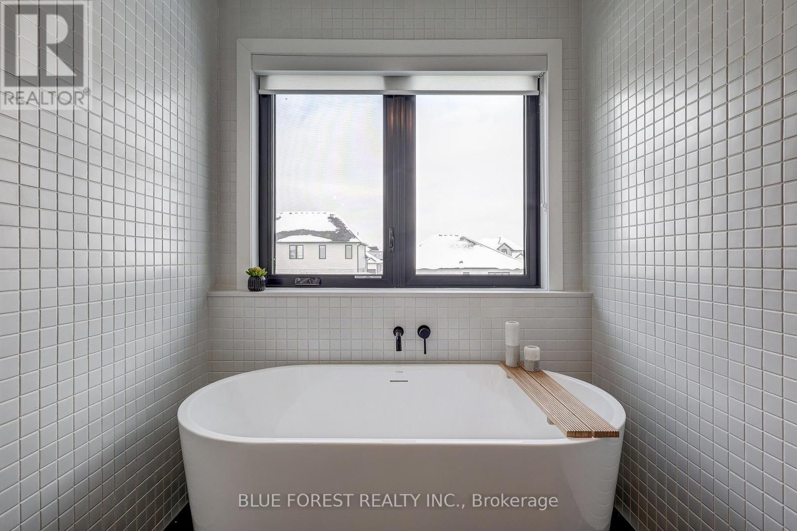 6320 Brash Drive, London South, Ontario  N6P 0H2 - Photo 38 - X12881116