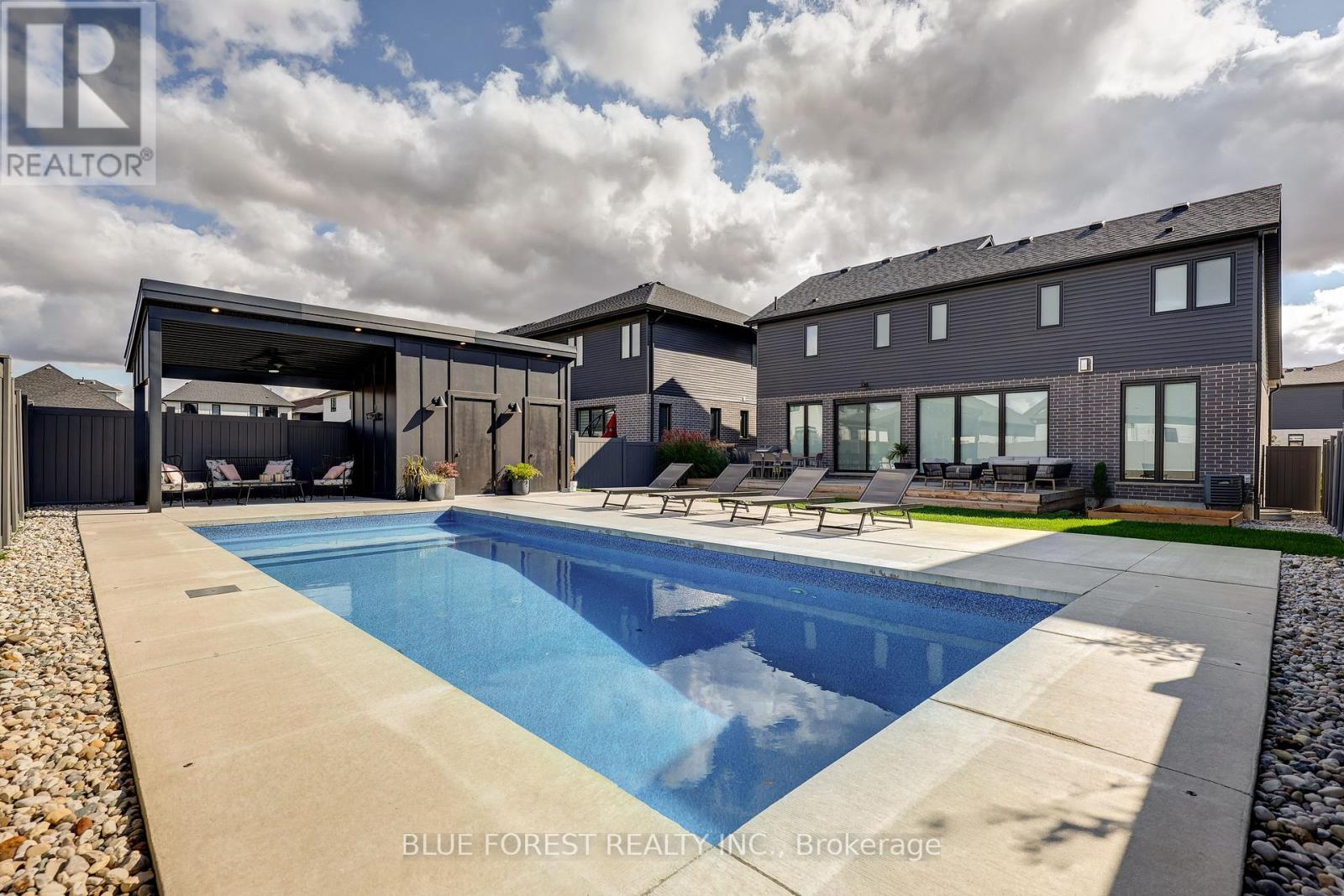 6320 Brash Drive, London South, Ontario  N6P 0H2 - Photo 5 - X12881116