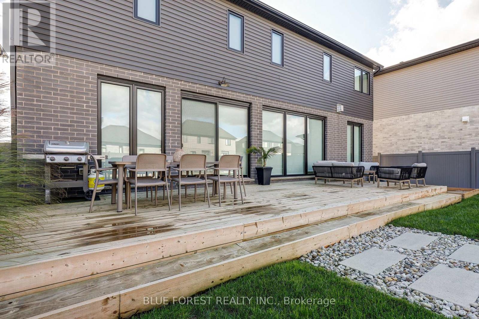 6320 Brash Drive, London South, Ontario  N6P 0H2 - Photo 9 - X12881116