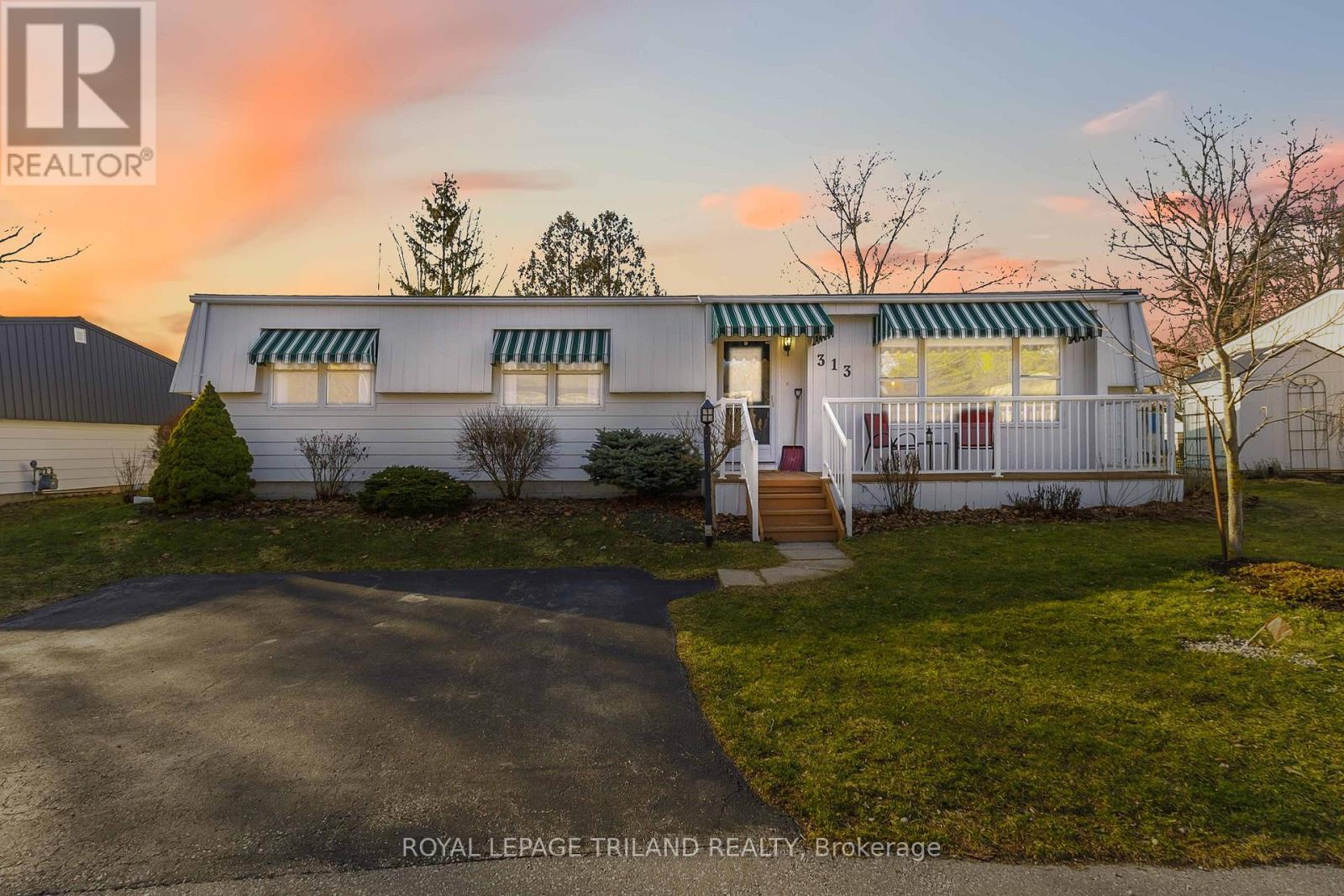 313 Pinetree Lane, South Huron, Ontario  N0M 1T0 - Photo 1 - X12881146