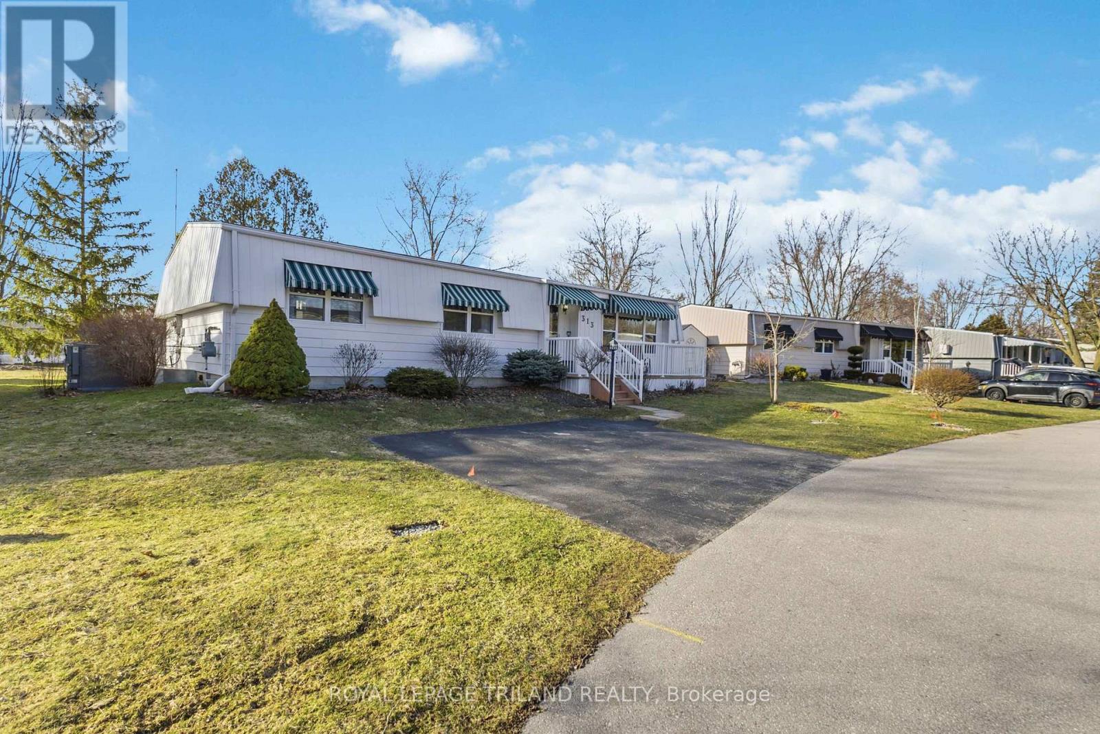 313 Pinetree Lane, South Huron, Ontario  N0M 1T0 - Photo 2 - X12881146