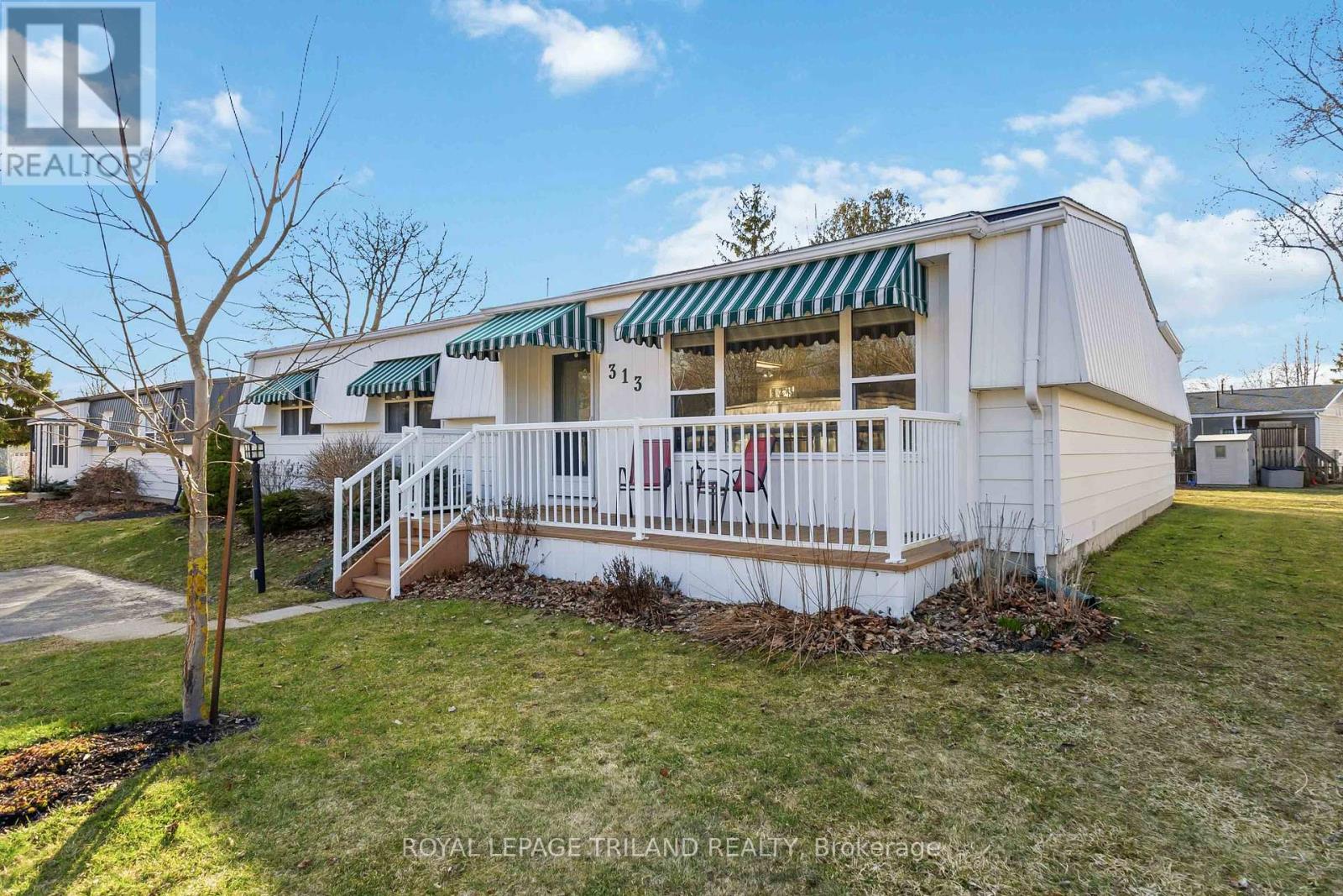 313 Pinetree Lane, South Huron, Ontario  N0M 1T0 - Photo 3 - X12881146